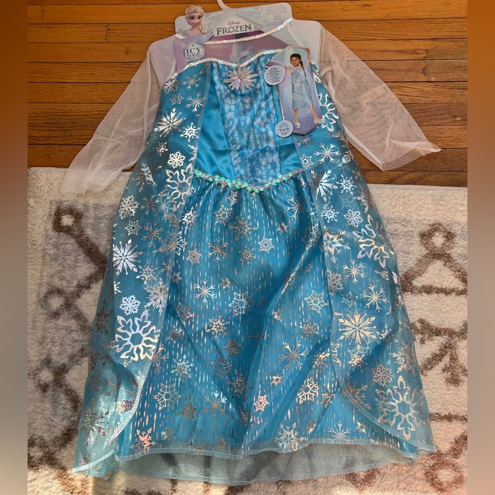 Disney Frozen Kids’ Elsa Icy Magic Musical Dress